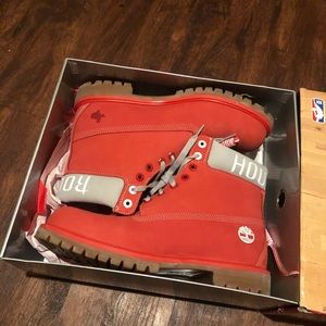 Brand new timberland NBA Houston rockets boots.